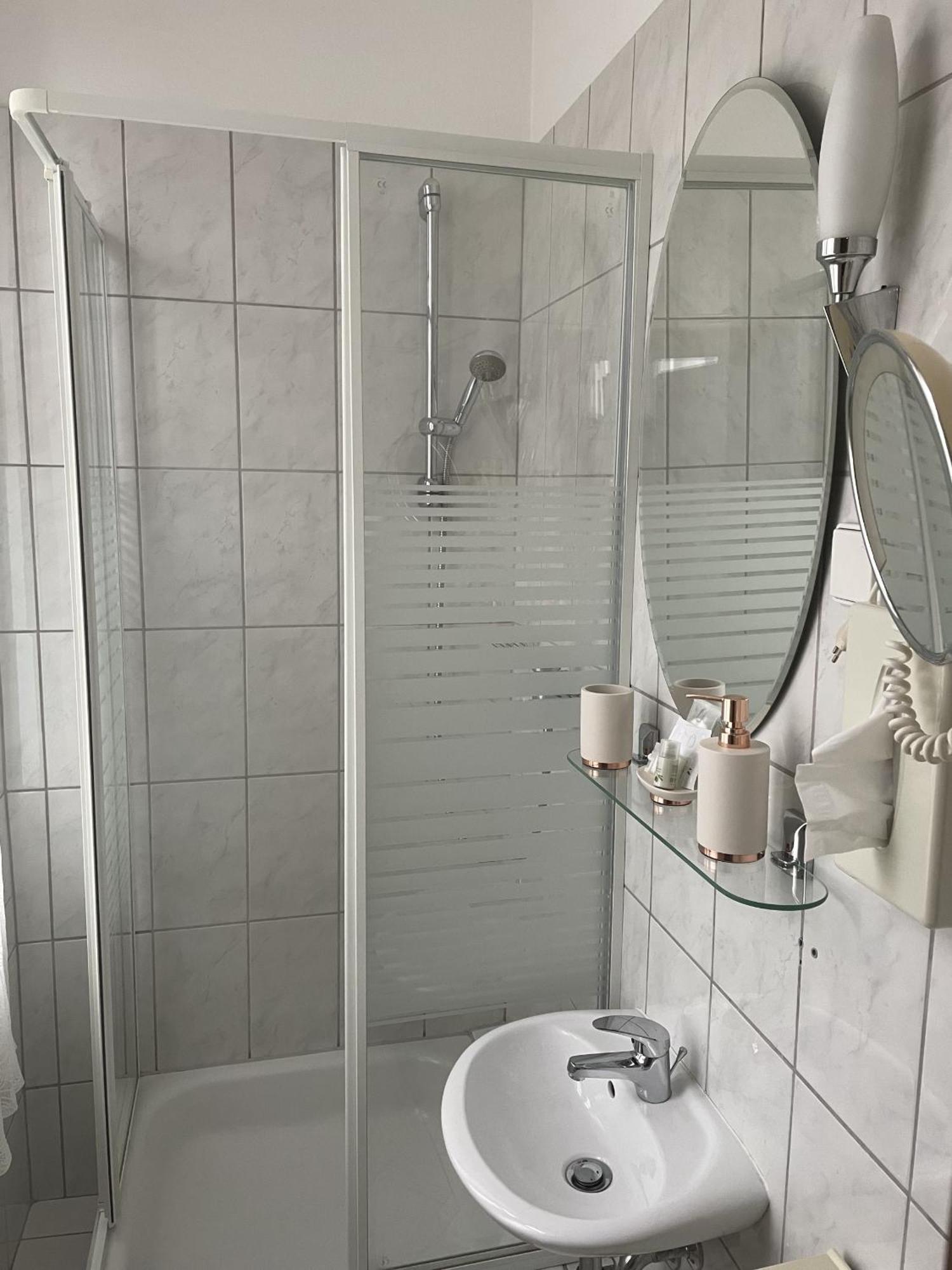 Hotel Jaegerhof Kettwig 에센 객실 사진